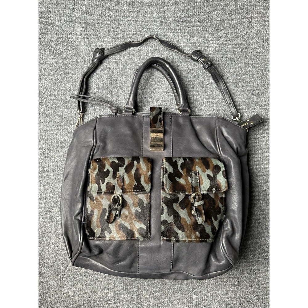 Womens Via Repubblica Genuine Leather Camo Pocket Satchel‎ Bag, Size One